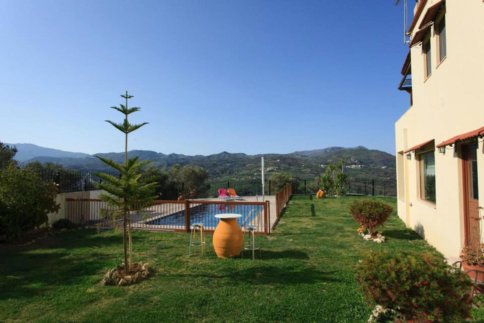 Louloudis Villa Spilion Exterior photo