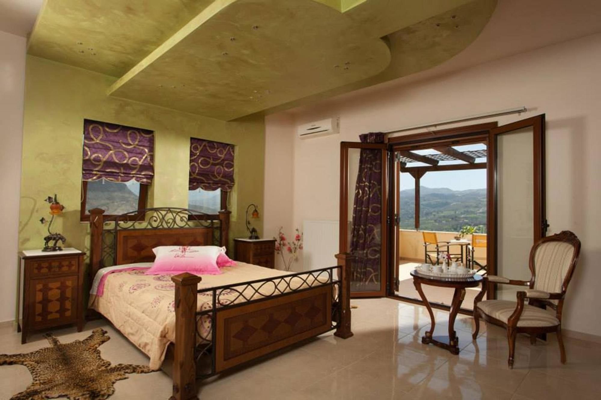 Louloudis Villa Spilion Exterior photo